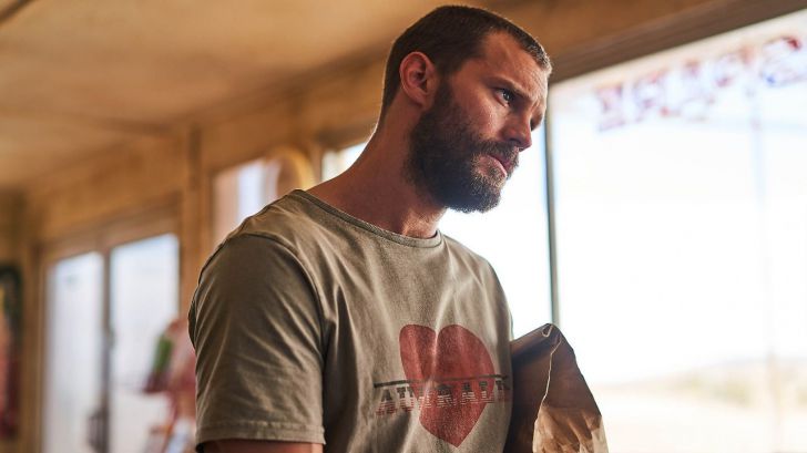 'El turista' llega a HBO Max con el protagonista de '50 sombras de Grey' como reclamo