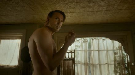 Bradley Cooper habla sin tapujos de su primer desnudo integral en el cine