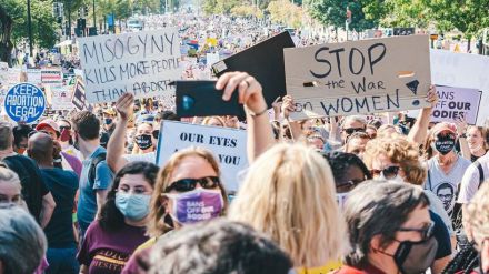 Las limitaciones a los abortos pueden conducir a las mujeres y las niñas hacia procedimientos inseguros