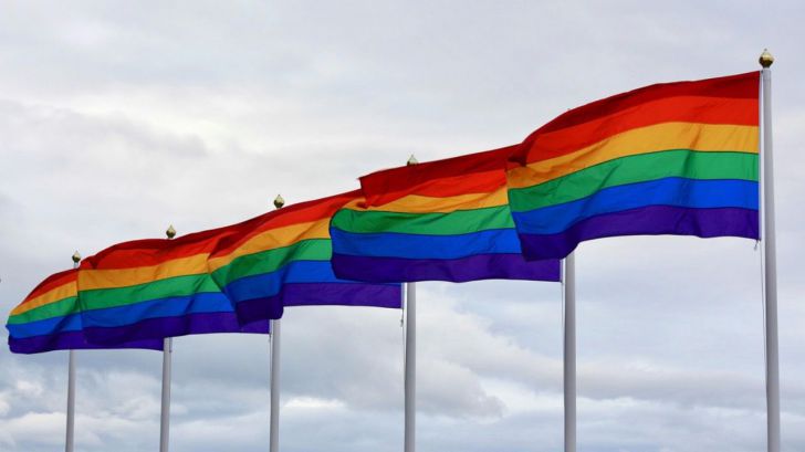 España desciende en el Rainbow Map 2025 y alerta sobre retrocesos en derechos LGTBI+