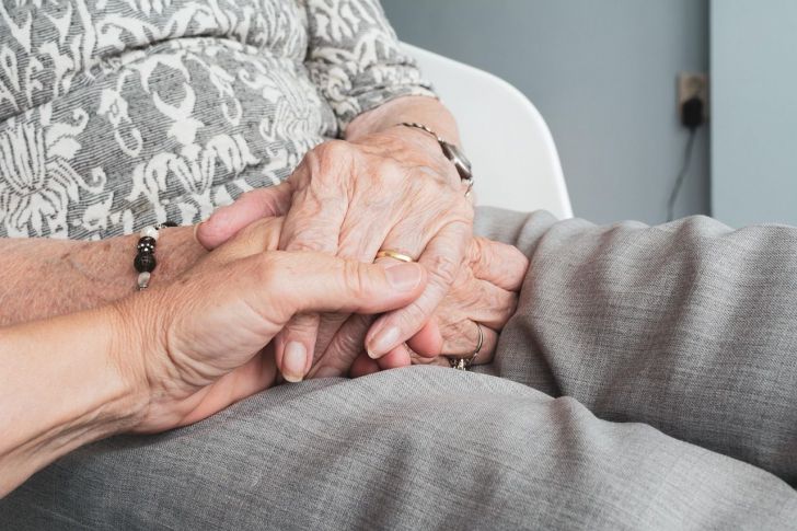 Un análisis sanguíneo podría detectar el Alzheimer antes de los síntomas