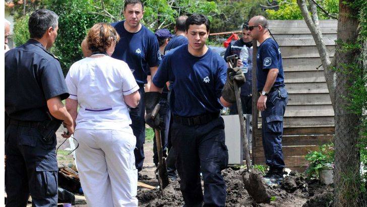 Asesinó a su mujer y la enterró en el patio de su casa