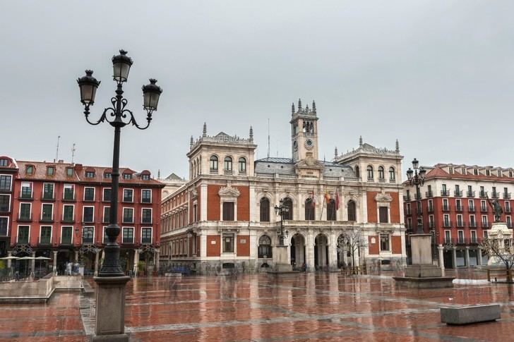 España se llena de turistas: Descubre cómo el gasto turístico ha crecido un 7.2% y lo que supone para la economía nacional