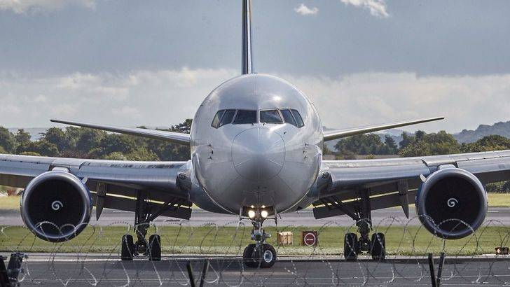 Si estas pensando en viajar esta Semana Santa en avión te damos unos consejos