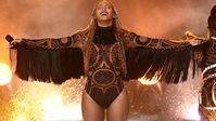 Beyoncé deslumbra con un body de cristales de Swarovski
