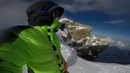 Kilian Jornet. Path to Everest