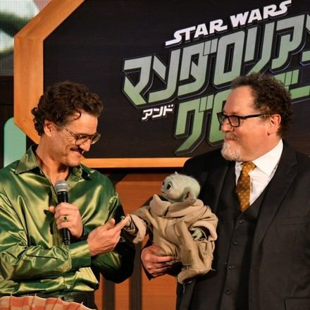 Pedro Pascal y Jon Favreau cierran el tour de 