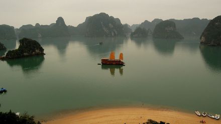 La belleza de Halong (III): Mucho más que ver