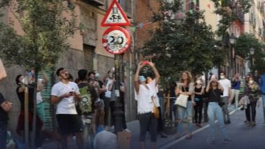 Se saltan el estado de alarma para celebrar una fiesta en plena calle