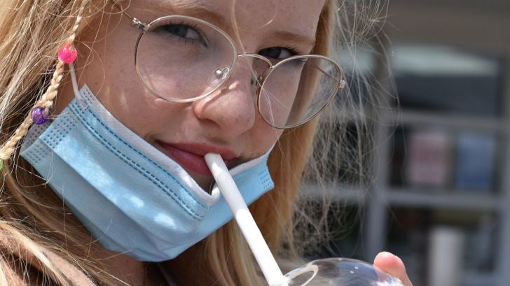 Las enfermedades respiratorias no eximen del uso de la mascarilla: 'No hay evidencia científica'