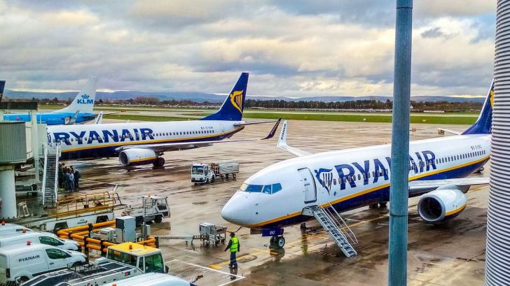 Clientes de Ryanair reciben tarjetas de embarque falsas