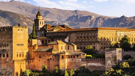 La Sagrada Familia, Siam Park y la Alhambra de Granada entre los favoritos del verano