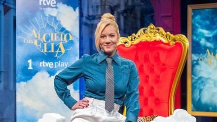 Henar Álvarez estrena 'Al cielo con ella' en La 1 este martes con Shakira como invitada especial