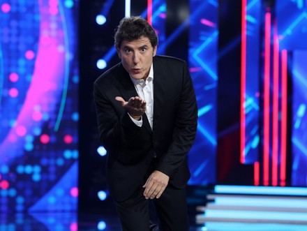 Antena 3 se consagra como líder del viernes con 'Tu cara me suena' y los informativos más vistos