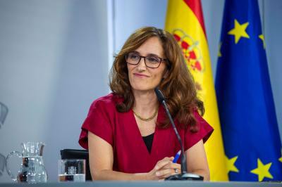 Nuevo Anteproyecto de Ley del Tabaco prohíbe fumar en más espacios públicos