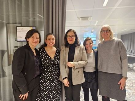 Bruselas impulsa diálogo para mejorar derechos de mayores en Europa