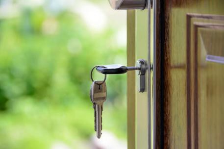 Consumo retira 65.000 anuncios ilegales de Airbnb y denuncia otros 55.000 sin registro