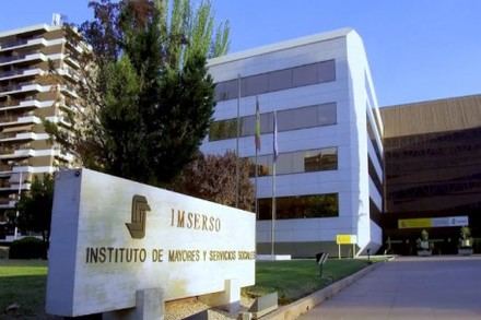 Imserso lanza un estudio sobre cuidados a mayores con demencia y busca colaboradores