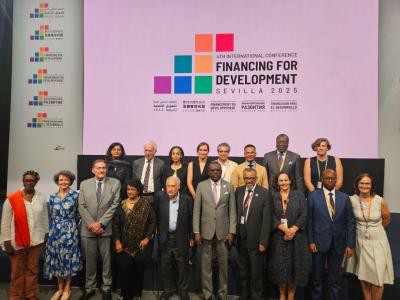 España lanza en Sevilla una iniciativa para reformar la gobernanza de la salud global