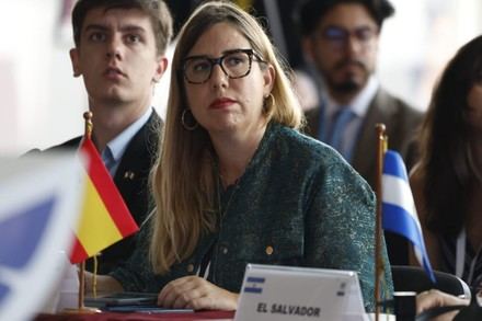 Cristina Hernández destaca el feminismo como clave para la transformación social en conferencia de ONU Mujeres