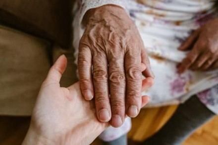 La lista de espera para dependencia disminuye un 21% en el último año