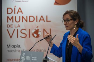 La ministra de Sanidad afirma que el acceso a la salud visual es un derecho fundamental