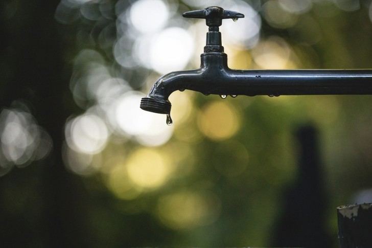 Metales en tuberías pueden contaminar el agua con bacterias peligrosas