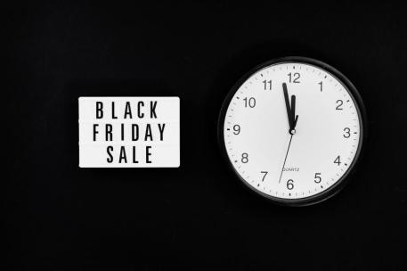 Grandes marcas multadas por engañar con rebajas falsas en Black Friday 2023