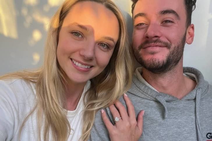 Fallece la influencer Stacey Hatfield a los 30 años tras complicaciones durante un parto en casa